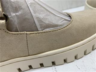 Vionic Uptown Mary Jane in Gold Size 10M Womens Chunky Platform Shoes